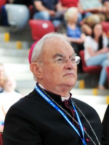 Abp Hoser: Kościół zdradził Jana Pawła II