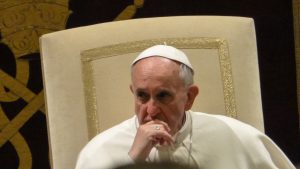 Franciszek o zamachu: zabójcza przemoc jest zawsze odrażająca