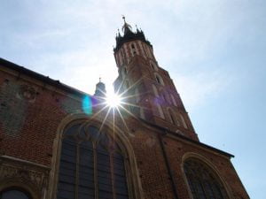 Kościół jedną z najlepiej ocenianych instytucji w Polsce