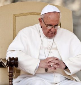 Krewni papieża zginęli w wypadku samochodowym