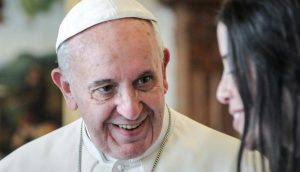 Papież: towarzyszyć a nie potępiać ludzi rozwiedzionych