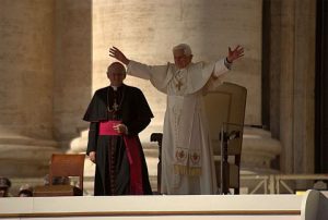 Pierwsze reakcje dziennikarzy na abdykację papieża