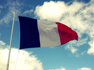 Premier Francji: udaremniono 5 ataków terrorystycznych