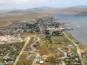 Więcej brytyjskich wojsk na Falklandach