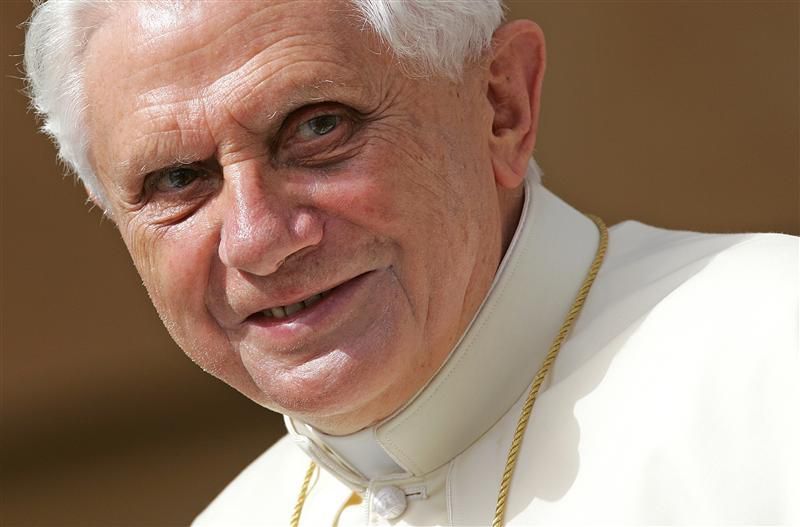 Benedykt XVI i Franciszek do narzeczonych