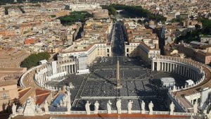 Watykan: milion euro od papieża dla potrzebujących