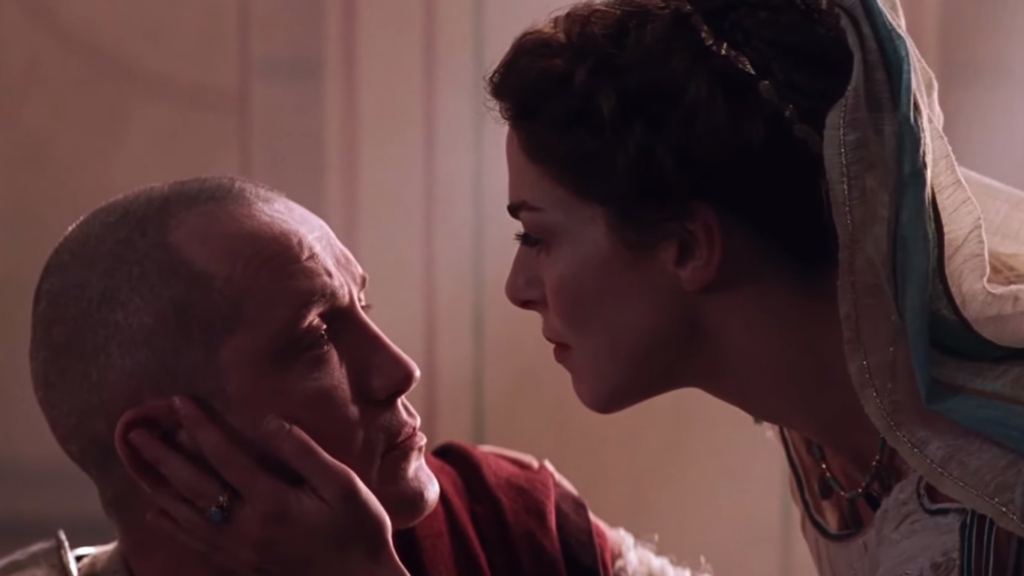 Kadr z filmu "Pasja" Mela Gibsona | Scena rozmowy Klaudii z Piłatem