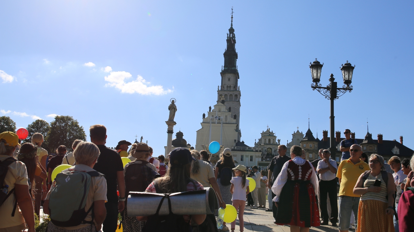 Ponad 117 tysięcy pielgrzymów! Tak wyglądało tegoroczne lato na Jasnej Górze